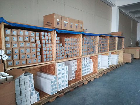 SR倉(cāng)庫(kù)更換過(guò)濾器濾芯